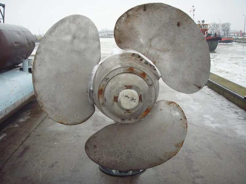 Lodołamacz Typ L-1000 remont śruby