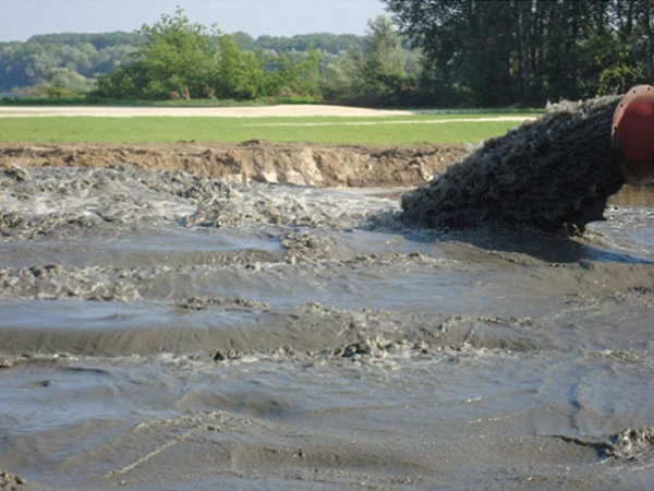 Odbudowa wału przeciwpowodziowego w miejscowości Świniary