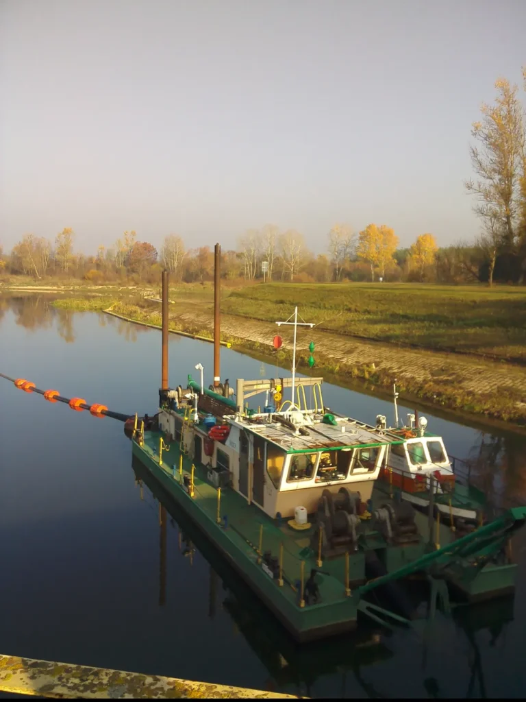 Pogłębiarka ssąco-refulująca