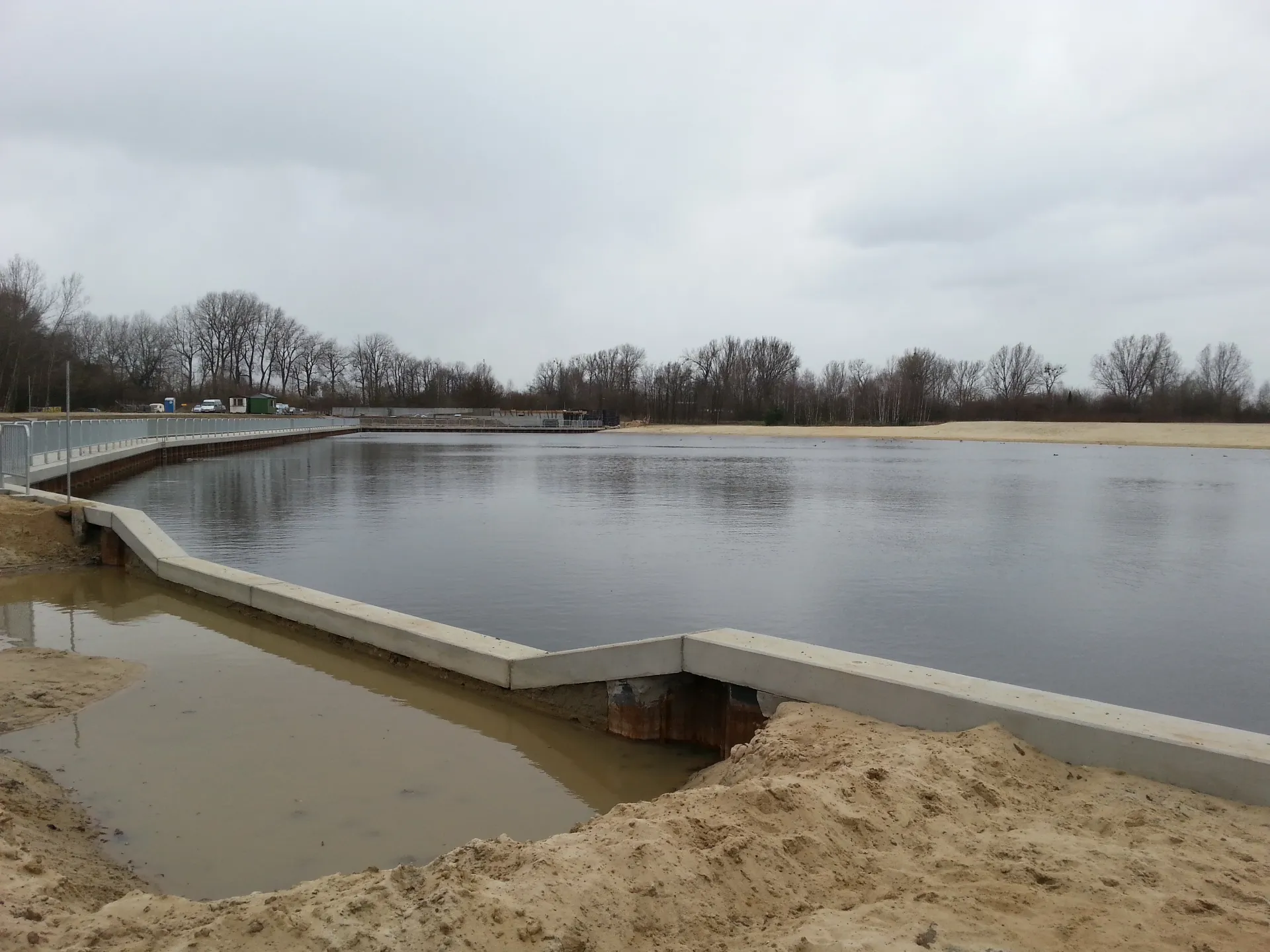 Zaprojektowanie i budowa zbiornika retencyjno-rekreacyjnego w Warszawie